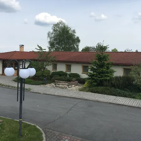 ゲストハウス Sparing Semčice